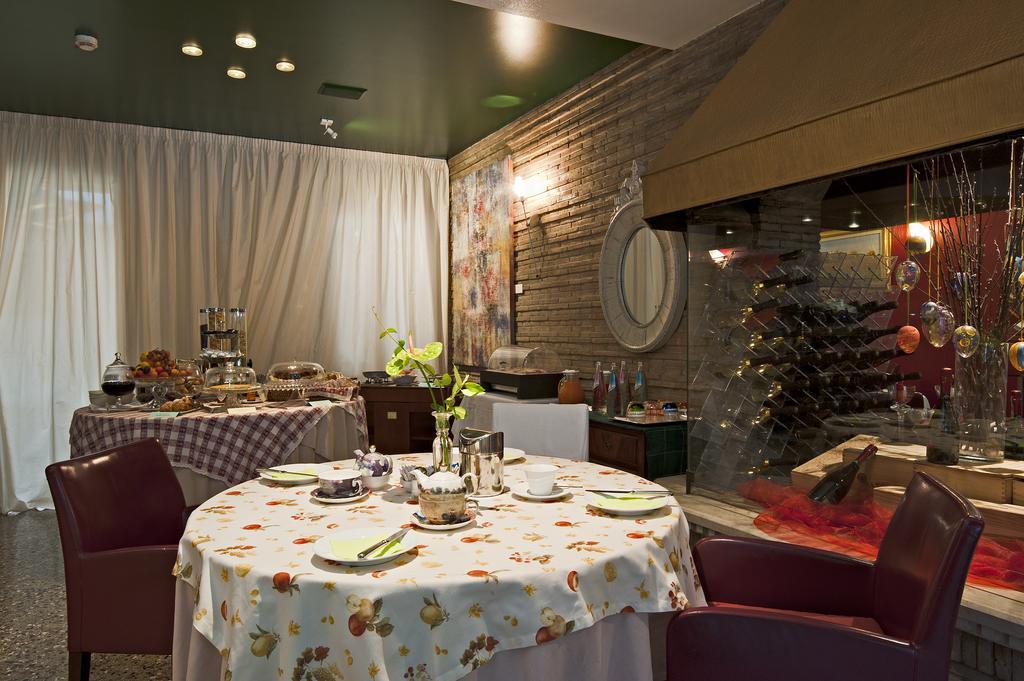 Hotel Ristorante Gran Casa Одерцо Екстериор снимка